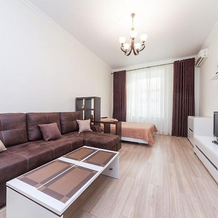 Center, Apartment On Deribasovskaya 10 Odessa Luaran gambar