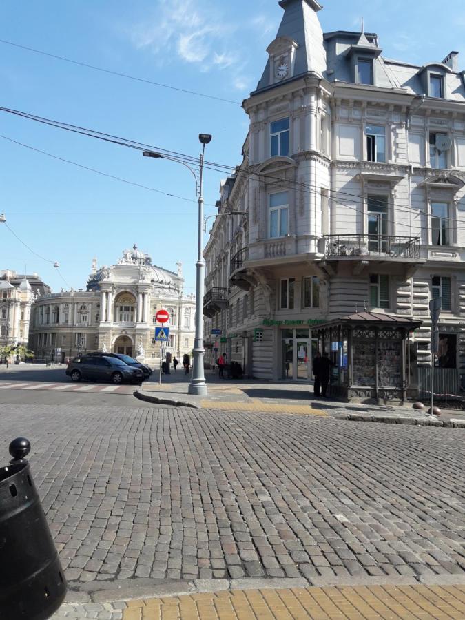 Center, Apartment On Deribasovskaya 10 Odessa Luaran gambar